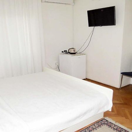 Rooms N&M Baška Voda Buitenkant foto