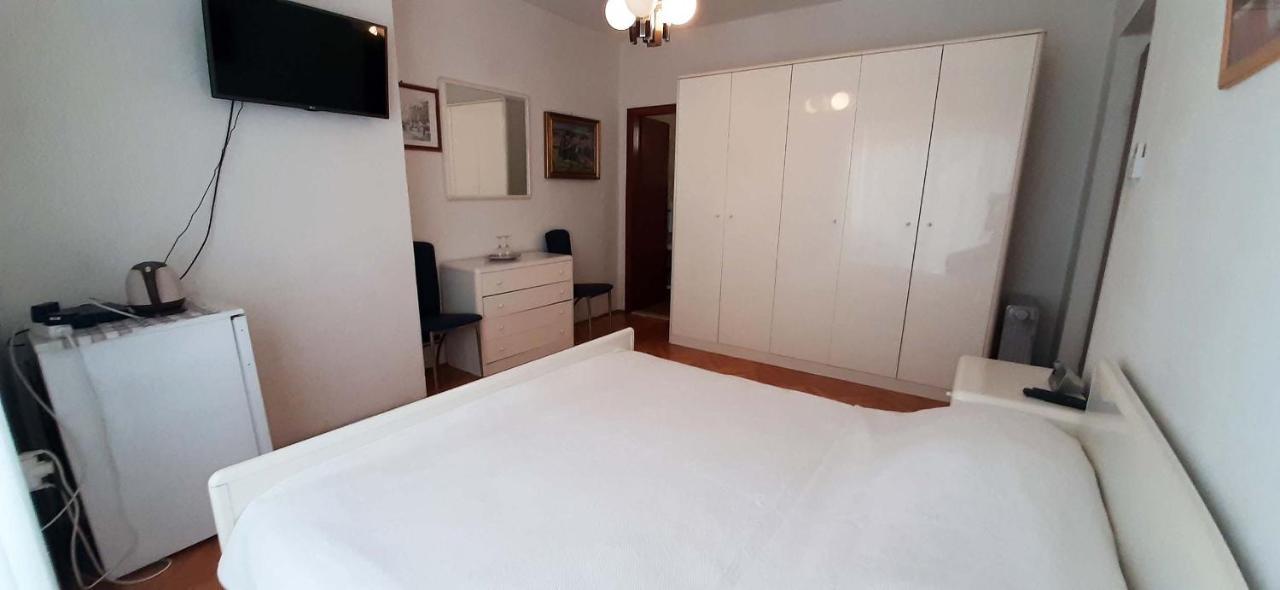 Rooms N&M Baška Voda Buitenkant foto