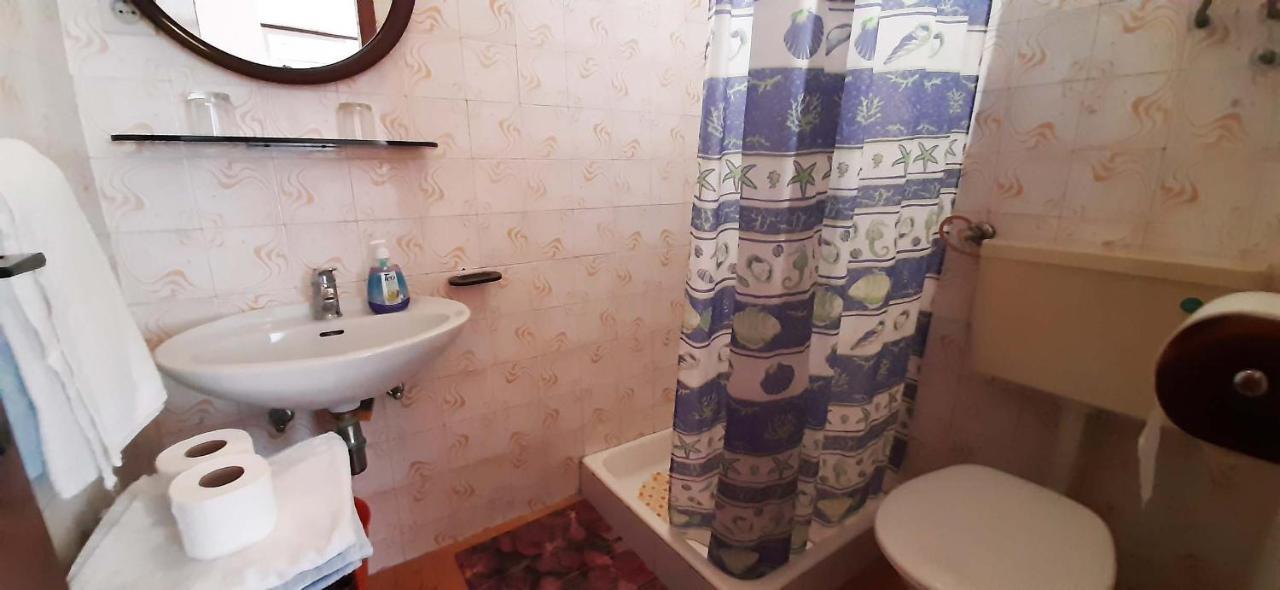 Rooms N&M Baška Voda Buitenkant foto