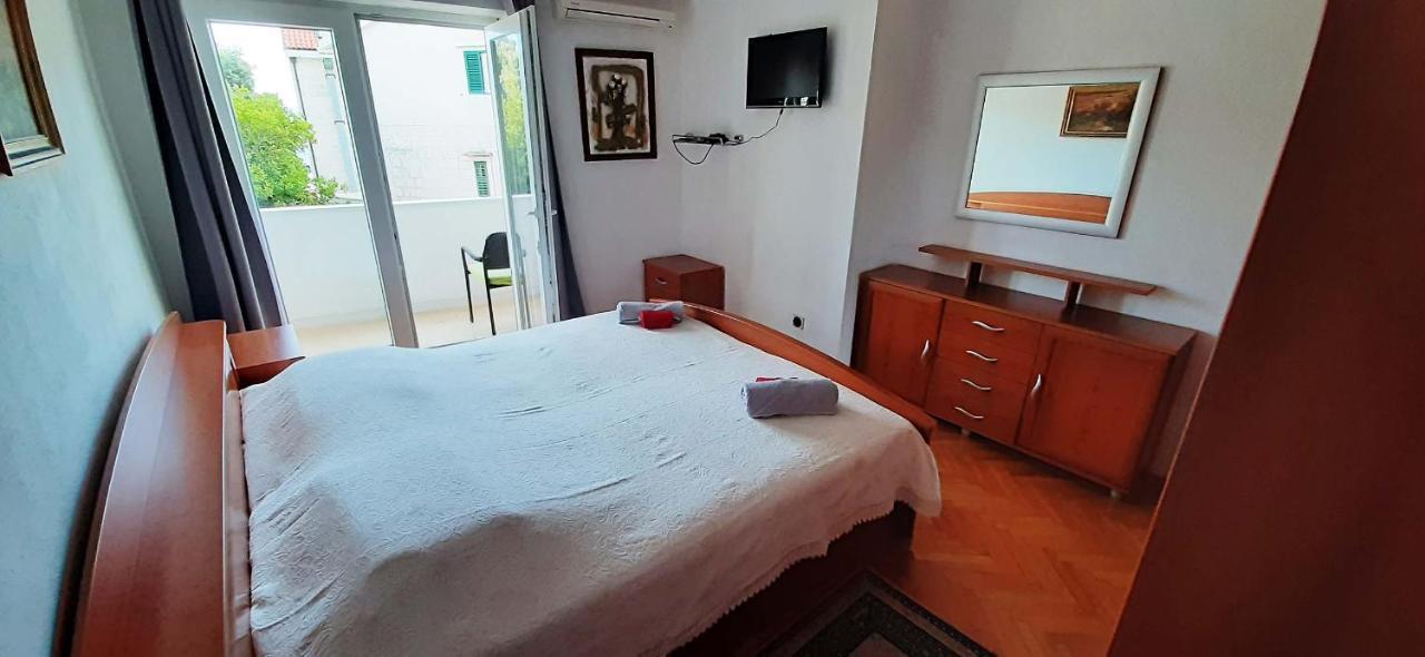 Rooms N&M Baška Voda Buitenkant foto