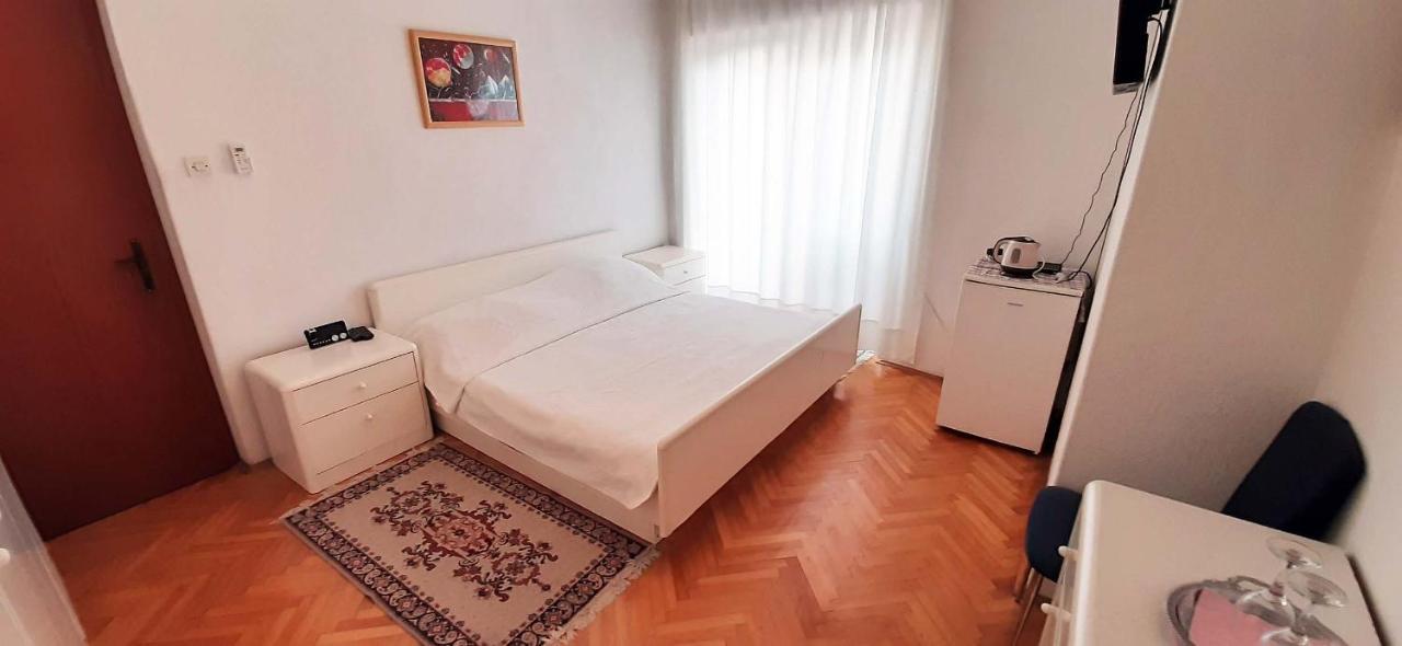 Rooms N&M Baška Voda Buitenkant foto