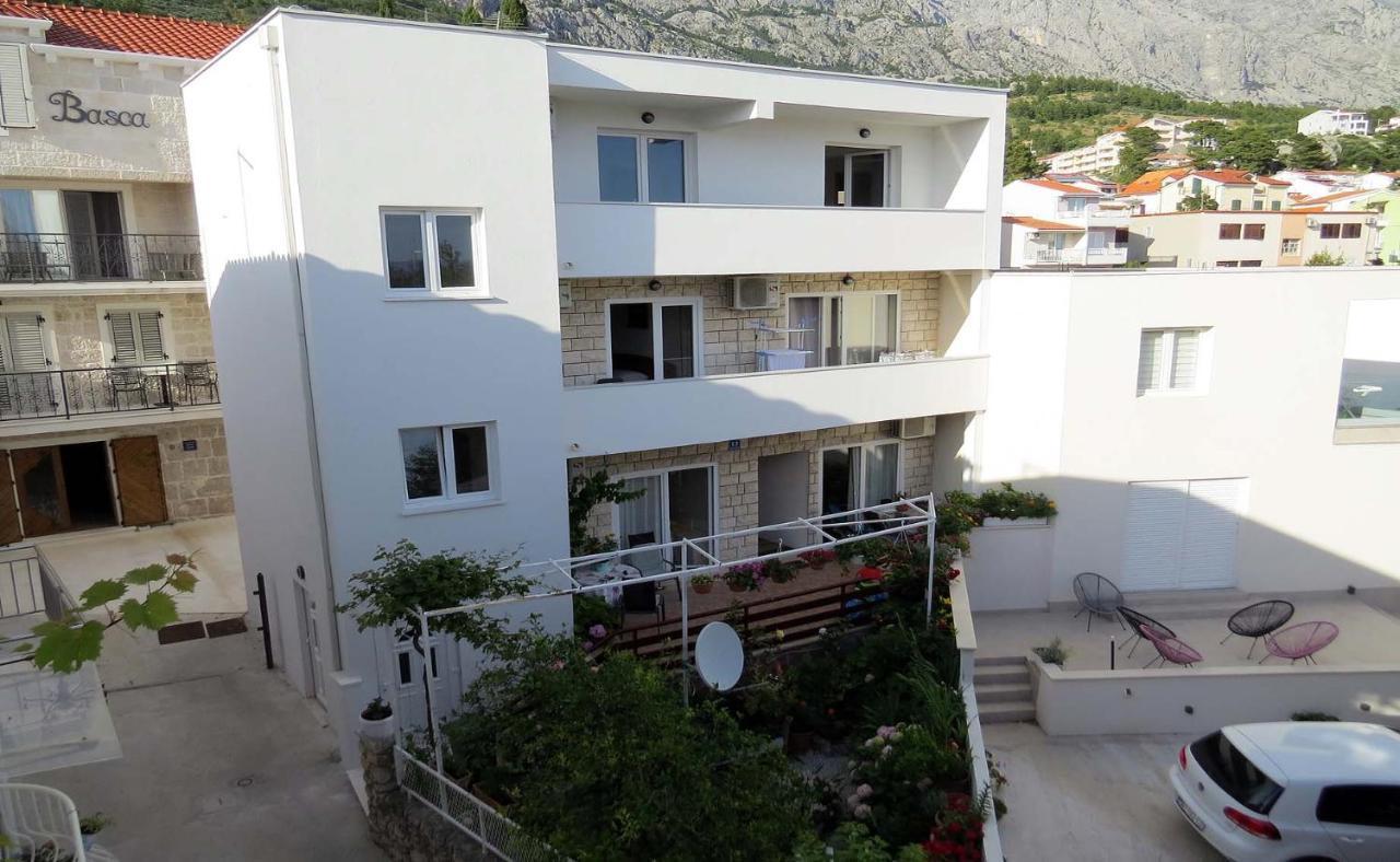 Rooms N&M Baška Voda Buitenkant foto