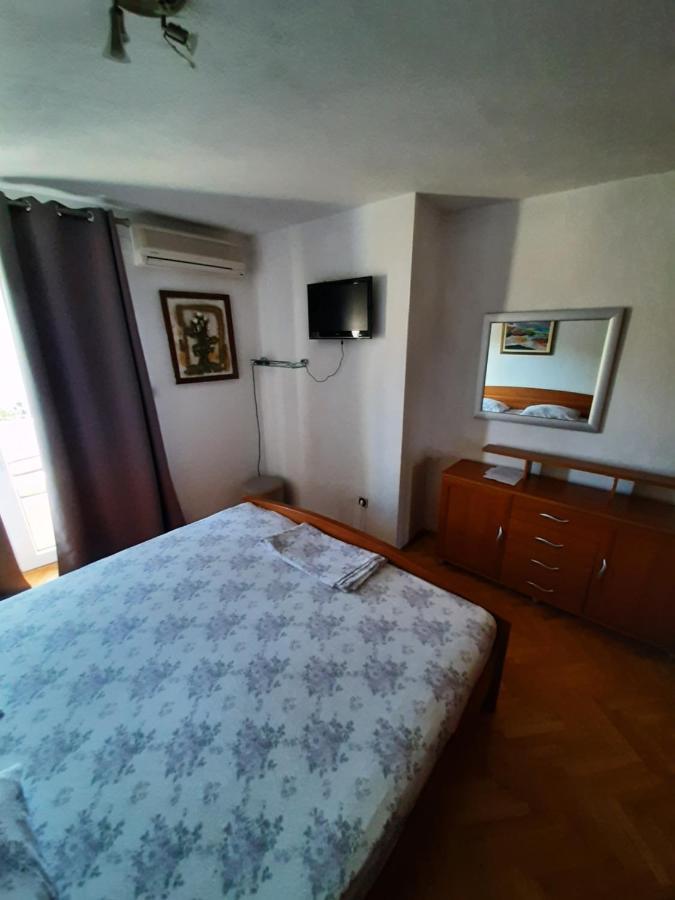 Rooms N&M Baška Voda Buitenkant foto