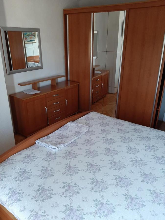 Rooms N&M Baška Voda Buitenkant foto