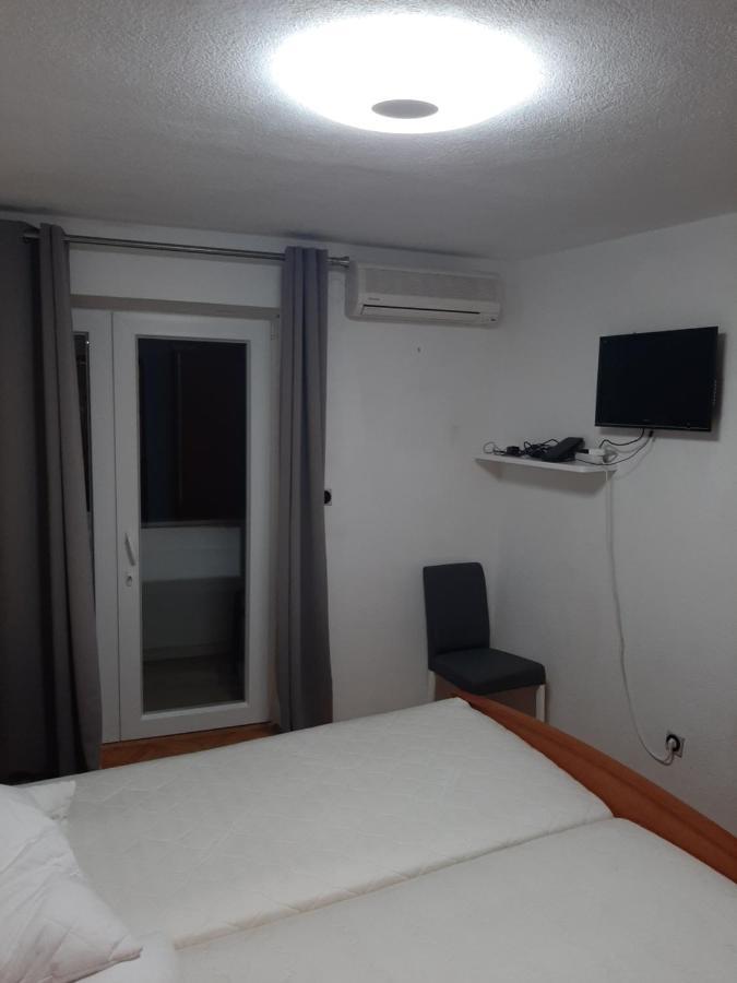 Rooms N&M Baška Voda Buitenkant foto